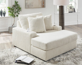 Lindyn Chaise Velvet