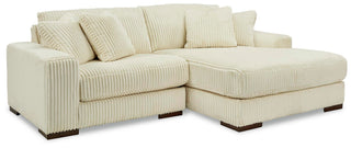 Lindyn 2-Piece Sectional with Chaise Velvet