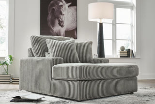 Lindyn Chaise Velvet