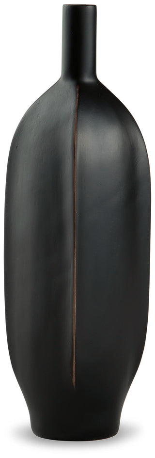 Rhaveney Vase (3/CS)