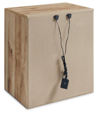 Hyanna Queen Panel Bed and Nightstand
