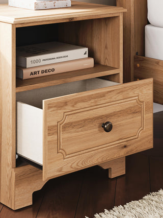 Aleaport Queen Panel Bed, Dresser, Mirror and Nightstand