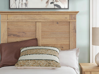 Makidern Panel Bed