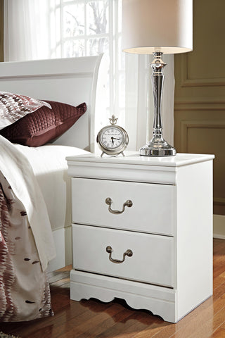 Anarasia Queen Sleigh Bed, Dresser, Mirror and 2 Nightstands