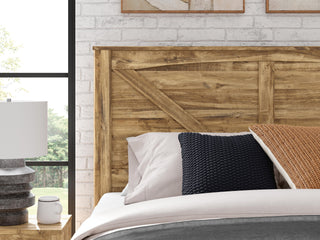 Maystonna Crossbuck Panel Bed - King