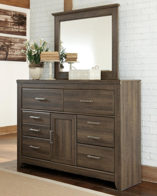 Juararo Queen Poster Bed, Dresser, Mirror, Chest and 2 Nightstands