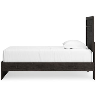 Belachime Queen Panel Bed