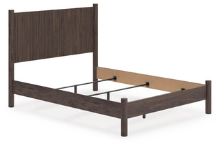 Pamytta Queen Panel Platform Bed, Dresser and Mirror