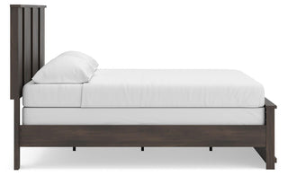 Shaehartin Queen Panel Bed