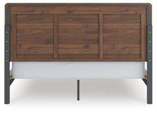 Fortlorn Queen Panel Bed