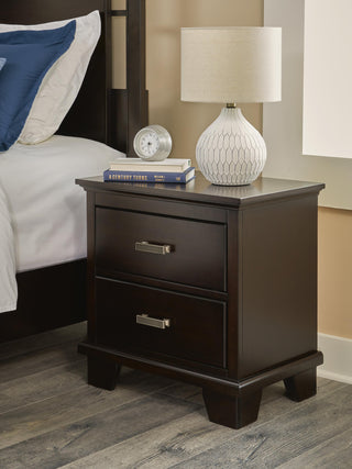 Covetown Queen Panel Bed, Dresser, Mirror, Chest and Nightstand