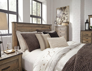 Trinell Panel Bed - Queen
