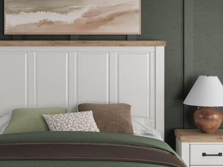Savonport Queen Panel Bed