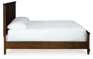 Danabrin Queen Panel Bed
