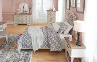 Realyn UPH Panel Headboard - Twin