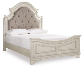 Realyn Queen Bed with Mirrored Dresser and Nightstand