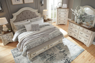 Realyn Upholstered Storage Bed - King