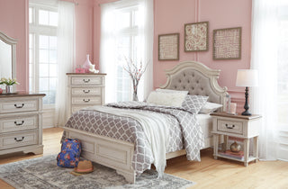 Realyn Upholstered Panel Bed - Full