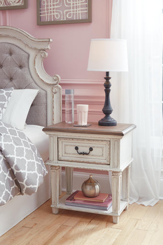 Realyn Full Upholstered Panel Bed, Dresser, Mirror, Chest and 2 Nightstands