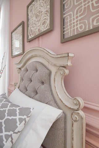 Realyn Twin UPH Panel Headboard