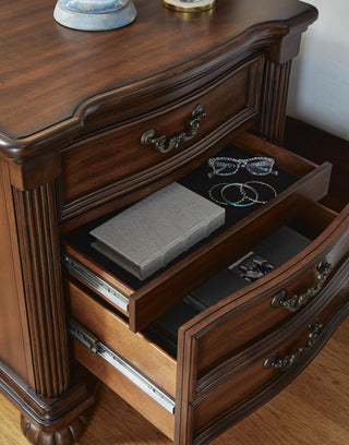 Lavinton King Poster Bed, Dresser, Mirror and Nightstand