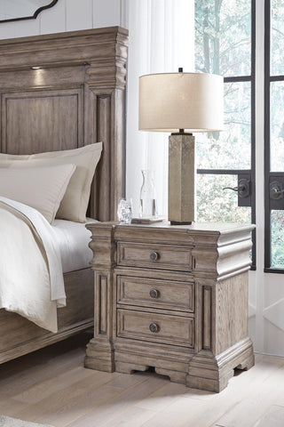 Blairhurst Queen Panel Bed, Dresser, Mirror and 2 Nightstands