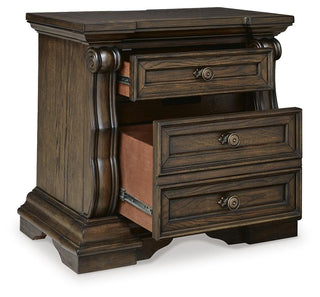 Maylee King Upholstered Panel Bed, Chest and 2 Nightstands