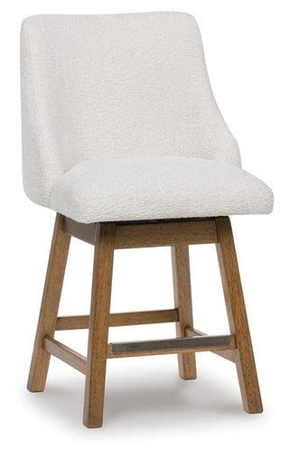 Cabalynn Counter Height Dining Table and 4 Barstools