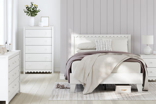 Hallityn Panel Platform Bed - Full