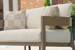 Serene Bay Loveseat w/Cushion Nuvella®