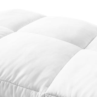 Weekender Down Alternative Microfiber Comforter